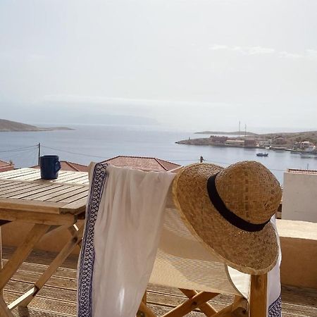Marina Castellana Studios II Chalki Town Exteriér fotografie