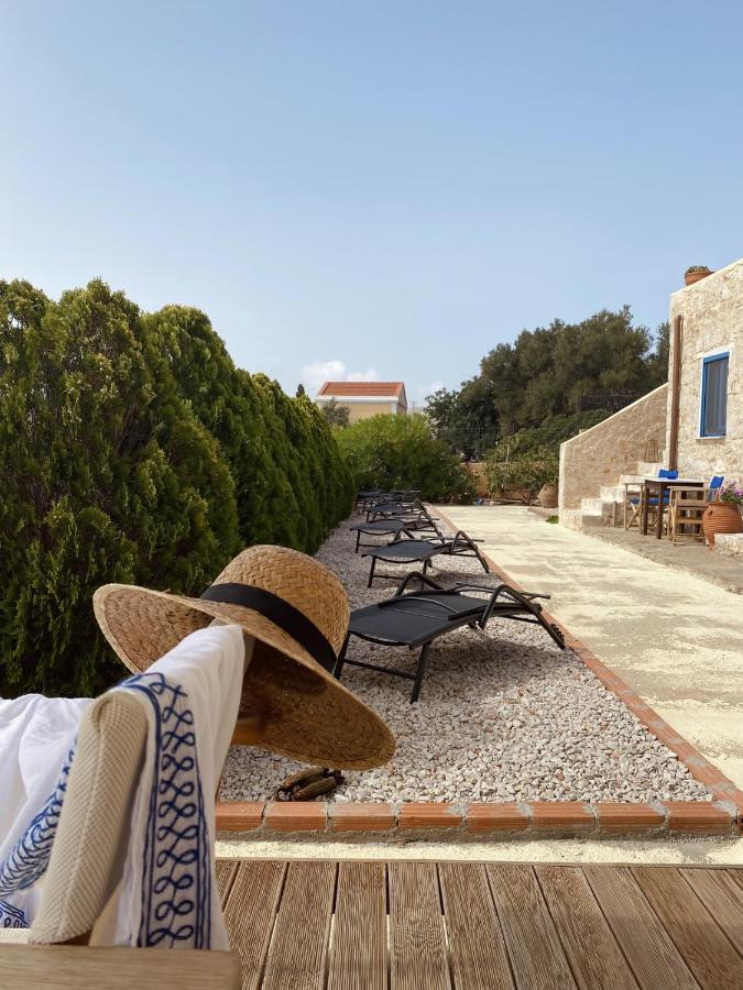Marina Castellana Studios II Chalki Town Exteriér fotografie