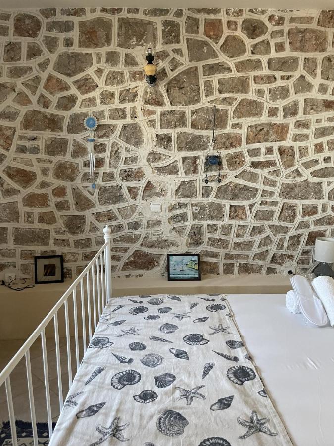 Marina Castellana Studios II Chalki Town Exteriér fotografie